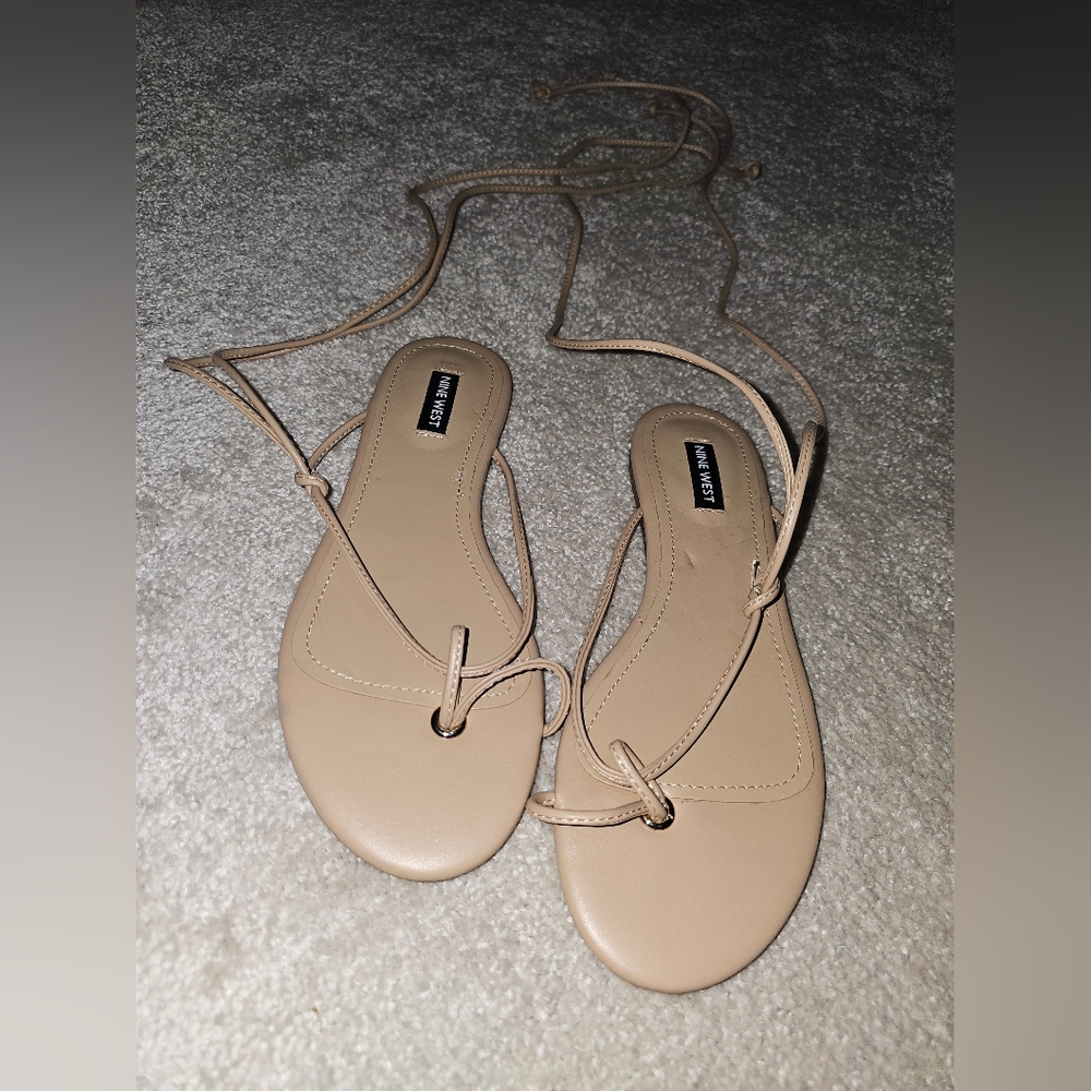 NINE WEST ANKLE WRAP FLAT SUMMER SANDALS - CREAM / BEIGE - SIZE 6.5